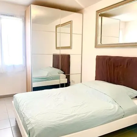 60 M2 Terrasse Et Parking *